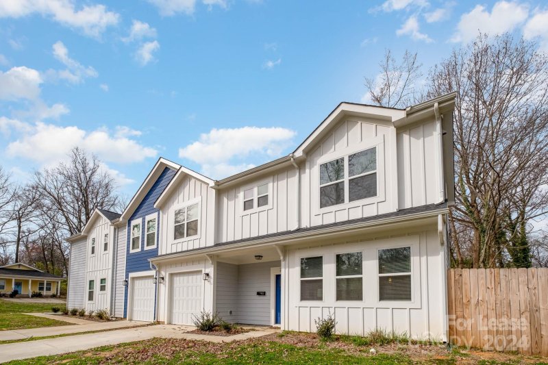 Property image 2 at 2703 Wells Street, Charlotte, NC 28206