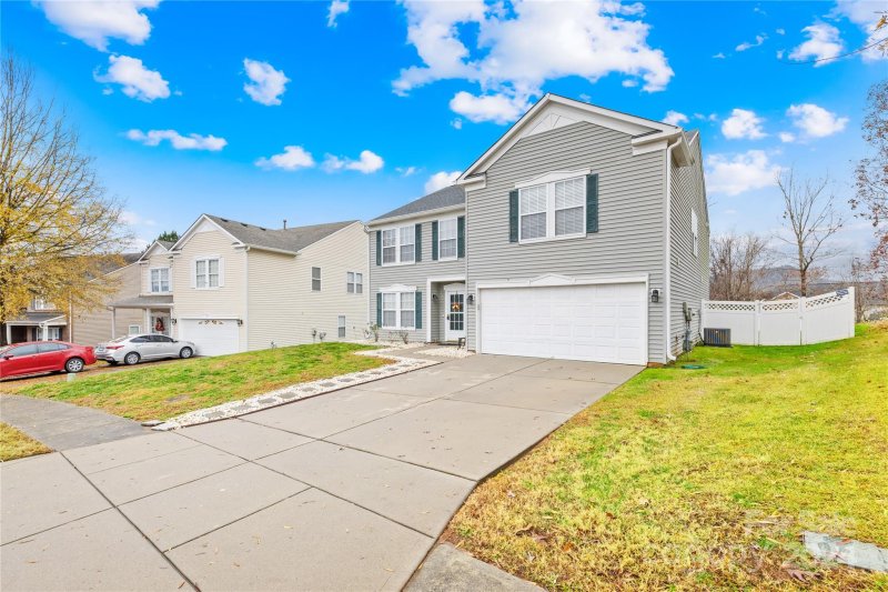 Property image 3 at 3449 Pikes Peak Drive, Gastonia, NC 28052