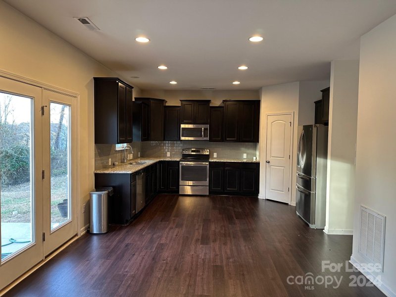 Property image 4 at 3317 Mortemer Lane, Charlotte, NC 28262