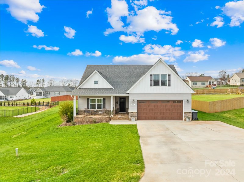 Property image 2 at 184 Staffordshire Drive, Statesville, NC 28625