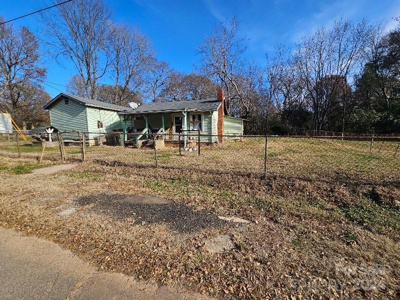 Property image 3 at 894 Log Cabin Drive, Gastonia, NC 28054