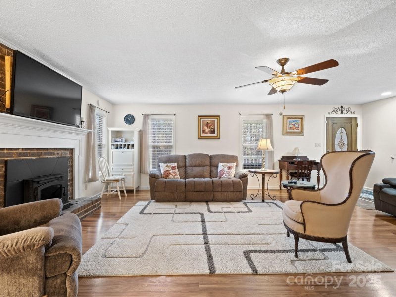 Property image 4 at 2430 Lazy Oak Drive, Lancaster, SC 29720