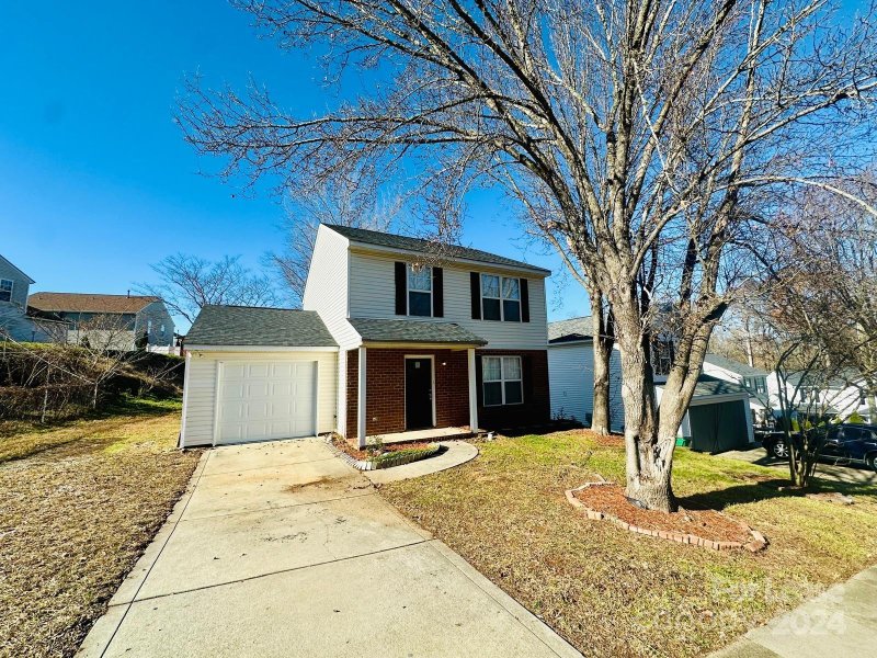 Property image 2 at 7113 Red Bud Circle, Charlotte, NC 28214