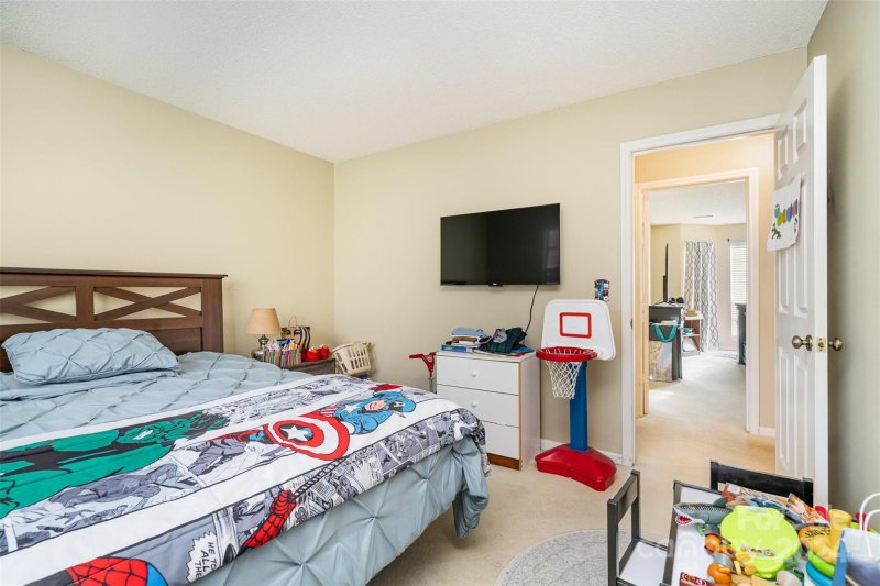 Property image 4 at 2027 Killarney Place, Charlotte, NC 28262