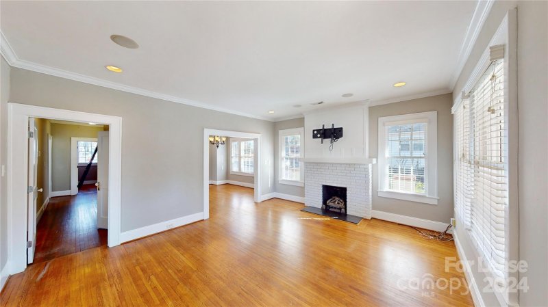 Property image 3 at 2100 Rozzelles Ferry Road, Charlotte, NC 28208