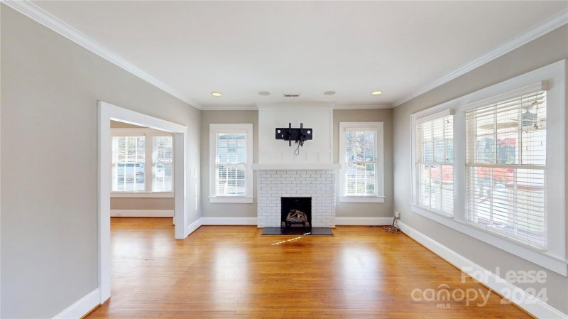 Property image 4 at 2100 Rozzelles Ferry Road, Charlotte, NC 28208