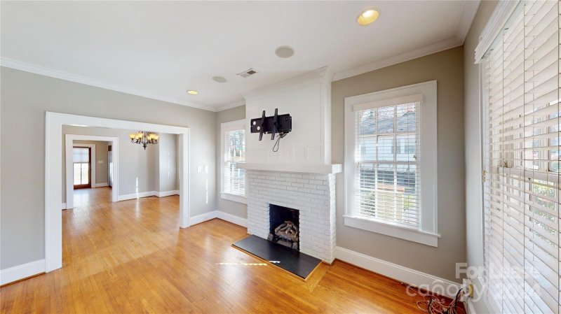 Property image 5 at 2100 Rozzelles Ferry Road, Charlotte, NC 28208