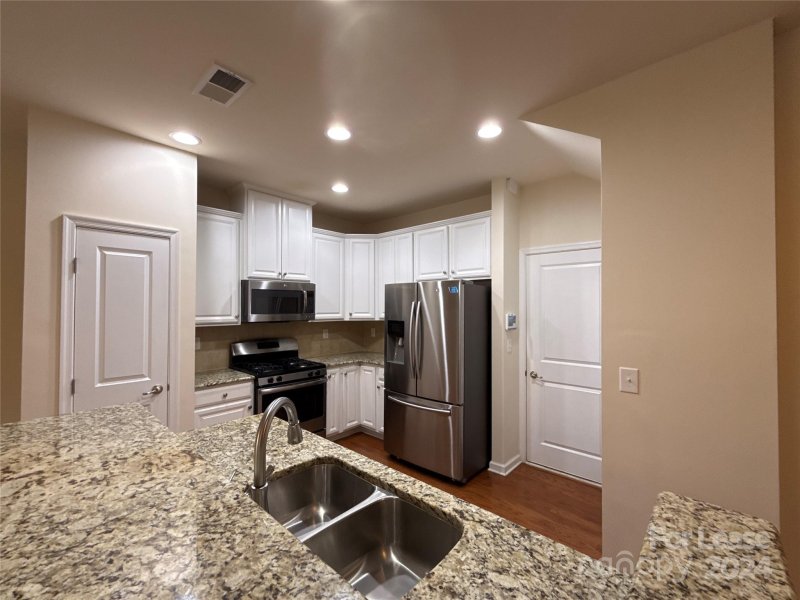 Property image 4 at 2443 Alyssa Lane, Charlotte, NC 28208