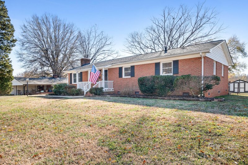 Property image 3 at 205 Crestview Drive, Lincolnton, NC 28092