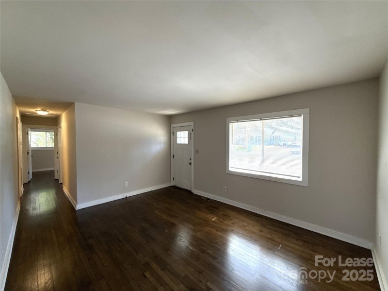 Property image 3 at 3923 Colebrook Road, Charlotte, NC 28215