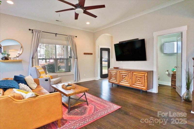 Property image 4 at 423 Sylvania Avenue, Charlotte, NC 28206