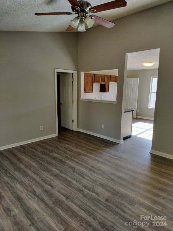 Property image 4 at 5721 Fairchase Avenue, Charlotte, NC 28269