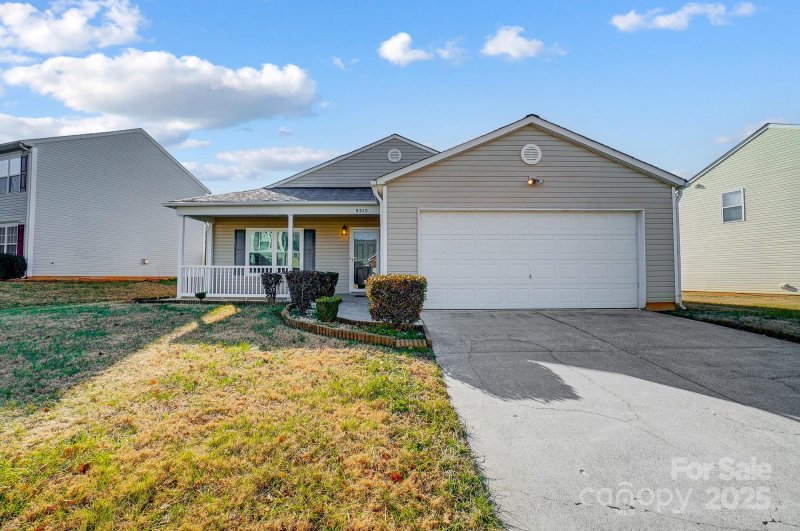 Property image 3 at 9315 Ames Hollow Road, Charlotte, NC 28216