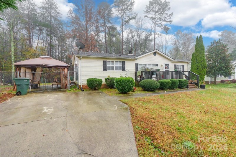 Property image 2 at 1232 Salvadore Court, Gastonia, NC 28052