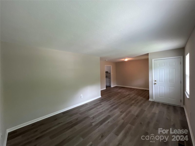 Property image 4 at 3621 Driftwood Drive, Charlotte, NC 28205