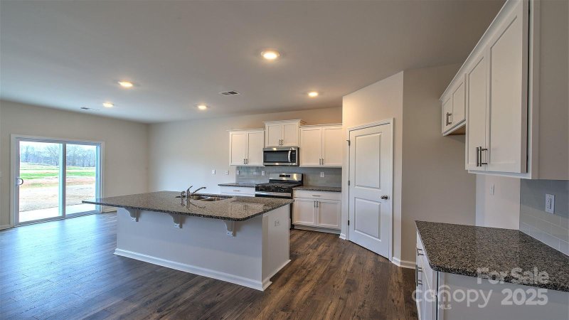 Property image 4 at 580 Country Oak Drive, Asheville, NC 28804