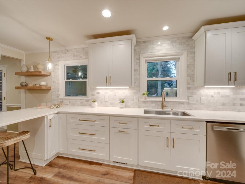 Property image 2 at 10312 Woodview Circle, Charlotte, NC 28277