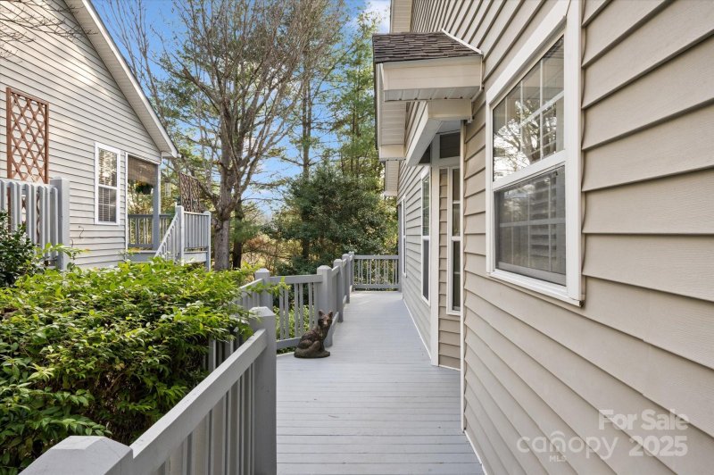 Property image 3 at 870 S Park Place, Hendersonville, NC 28791