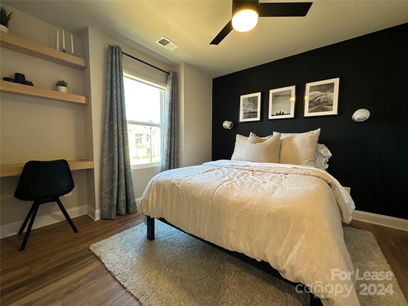 Property image 3 at 1404 Winding Stream Road, Charlotte, NC 28206