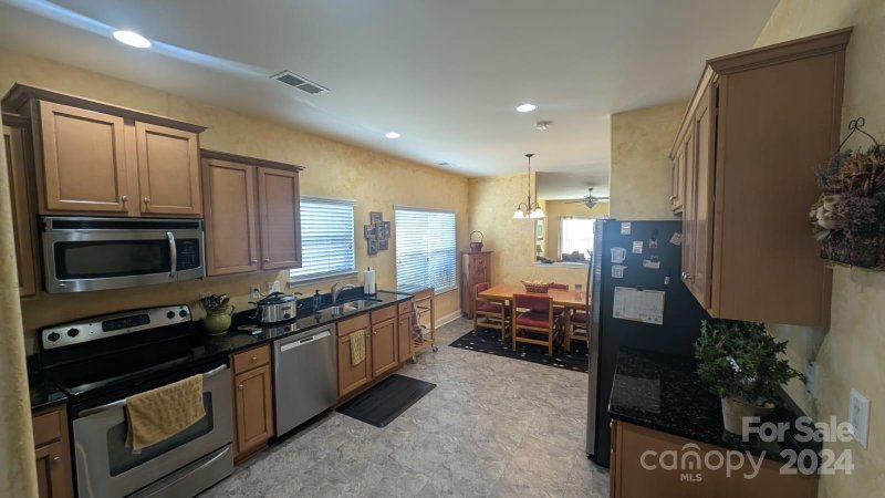Property image 2 at 9931 Loughlin Lane, Charlotte, NC 28273