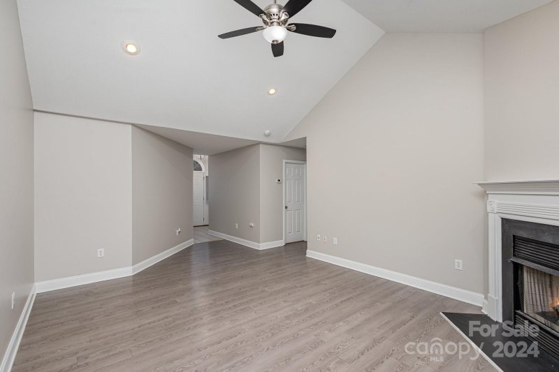 Property image 4 at 1824 Pipers Ridge Circle, Conover, NC 28613