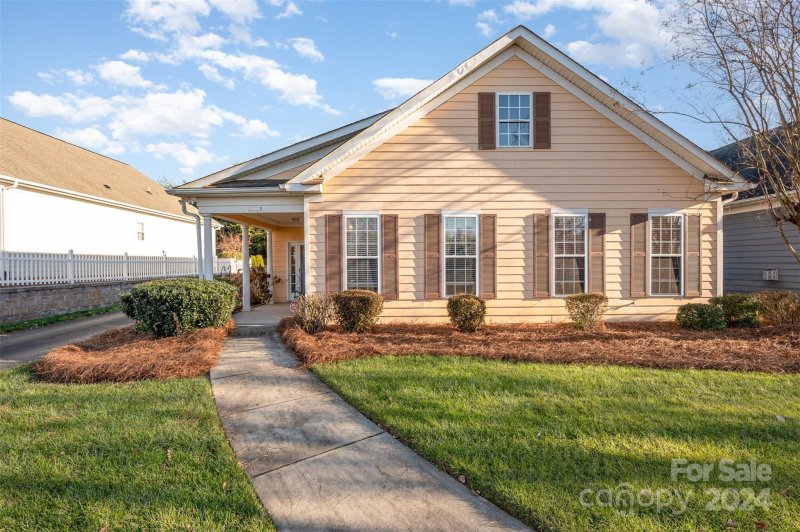 Property image 2 at 10105 Bishops Gate Boulevard, Pineville, NC 28134