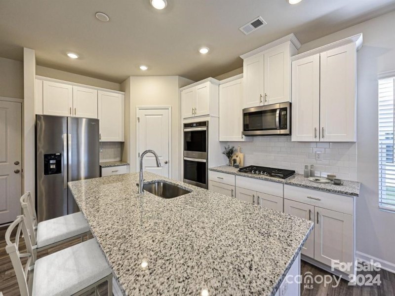 Property image 3 at 329 Cranford Drive, Pineville, NC 28134