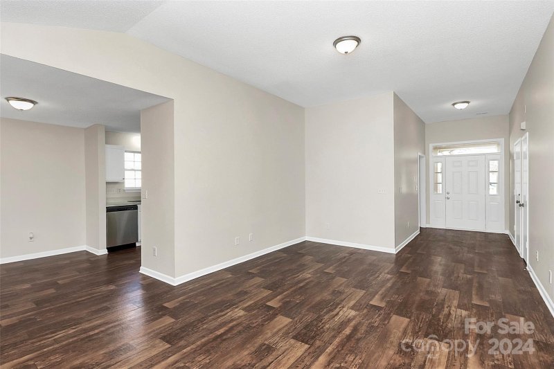 Property image 5 at 8604 Warwick Crest Lane, Charlotte, NC 28215