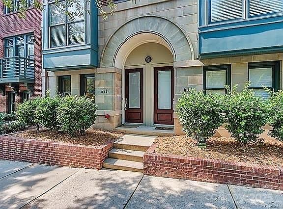 Property image 2 at 658 E 10th Street, Charlotte, NC 28202
