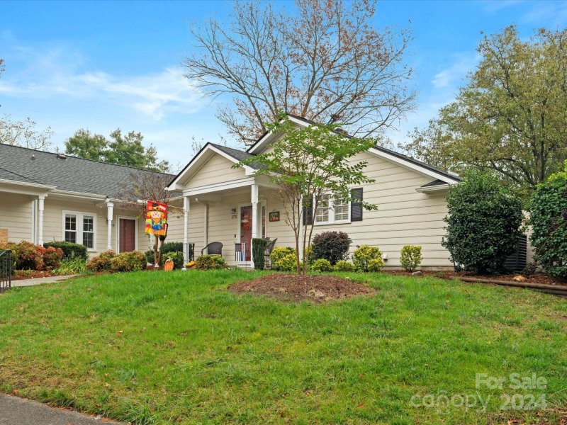 Property image 3 at 2713 New Hamlin Way, Charlotte, NC 28210