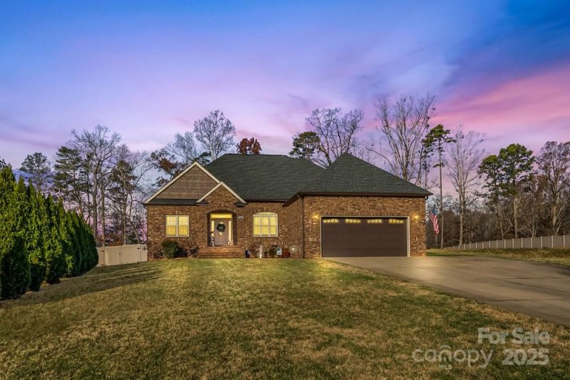 1490 Kensington Park Court