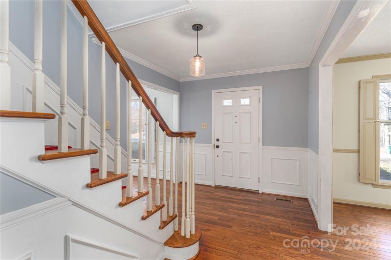 Property image 4 at 173 S Wildflower Road, Asheville, NC 28804