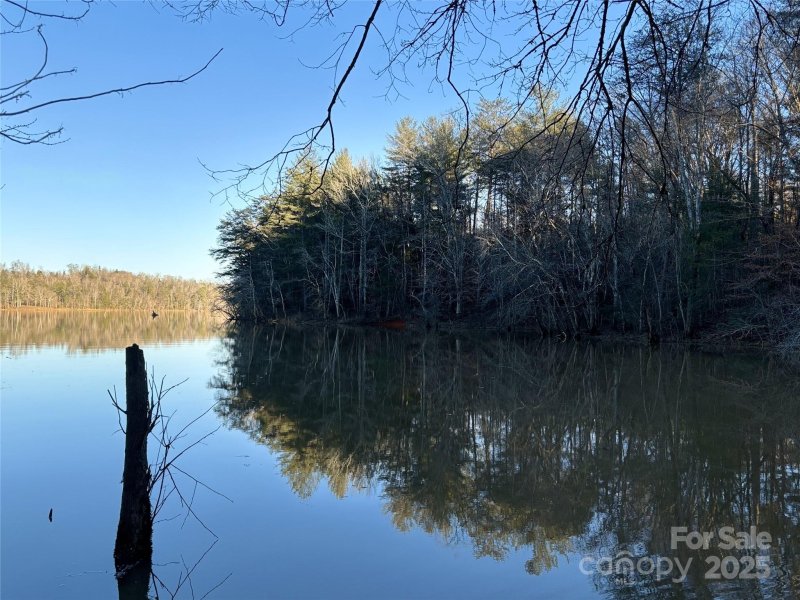 Property image 3 of 584 E Settings Boulevard in Lake Rhodhiss Estates, Valdese, NC 28690