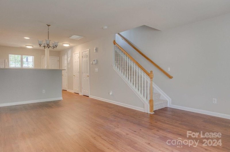 Property image 2 at 3577 Draycott Avenue, Charlotte, NC 28213