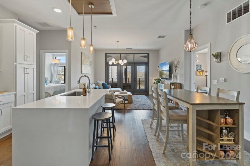 Property image 3 at 2401 Euclid Avenue, Charlotte, NC 28203