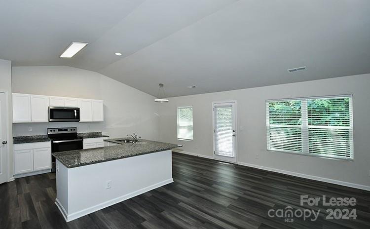 Property image 3 at 1121 Amberlight Circle, Salisbury, NC 28144