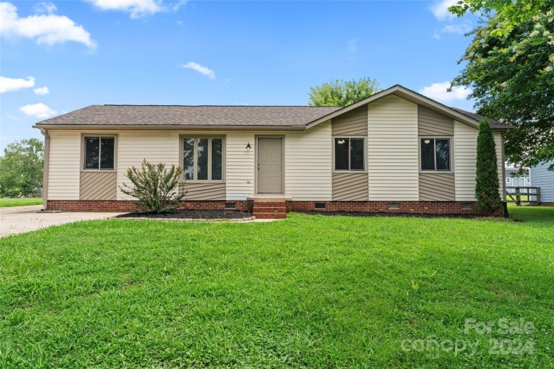 Property image 2 at 3249 Farm Lake Drive, Concord, NC 28027