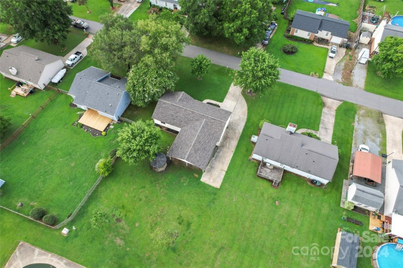 Property image 4 at 3249 Farm Lake Drive, Concord, NC 28027