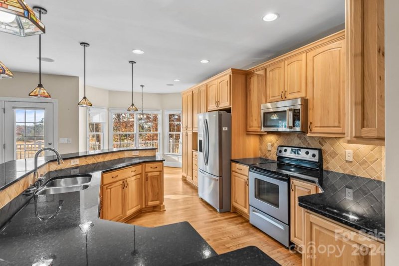 Property image 5 at 815 Players Ridge Road, Hickory, NC 28601