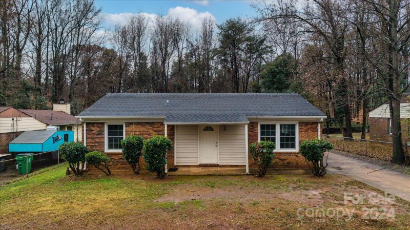 Property image 2 at 733 Milan Road, Charlotte, NC 28216