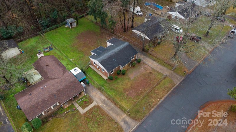 Property image 5 at 733 Milan Road, Charlotte, NC 28216