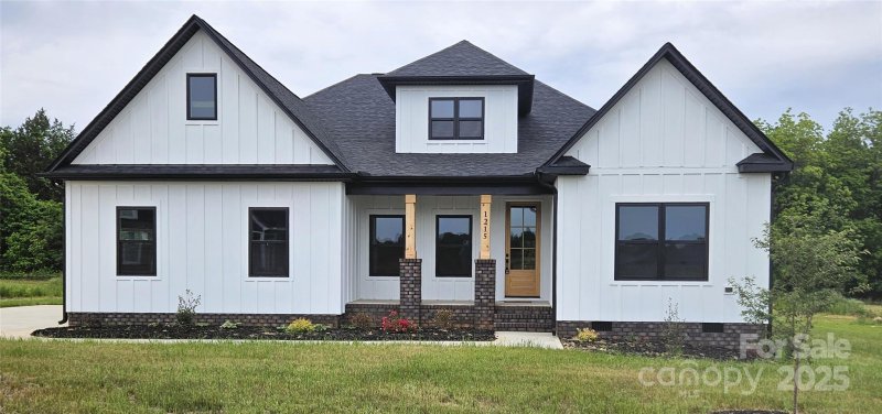 1215 Coppergate Drive