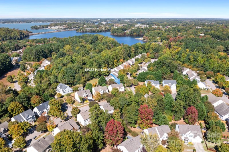 Property image 4 at 18022 Harbor Mist Road, Cornelius, NC 28031