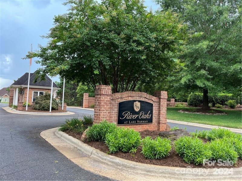 Property image 4 at 106 Kiowa Court, Statesville, NC 28677