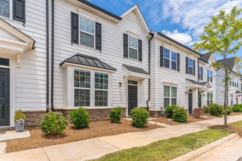 Property image 3 at 5048 Patton Drive, Gastonia, NC 28056