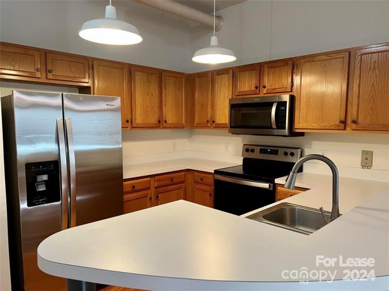 Property image 3 at 404 N Laurel Avenue, Charlotte, NC 28204