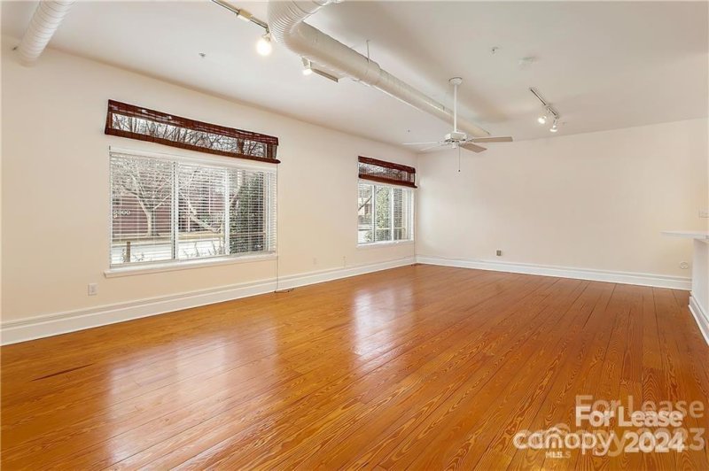 Property image 4 at 404 N Laurel Avenue, Charlotte, NC 28204