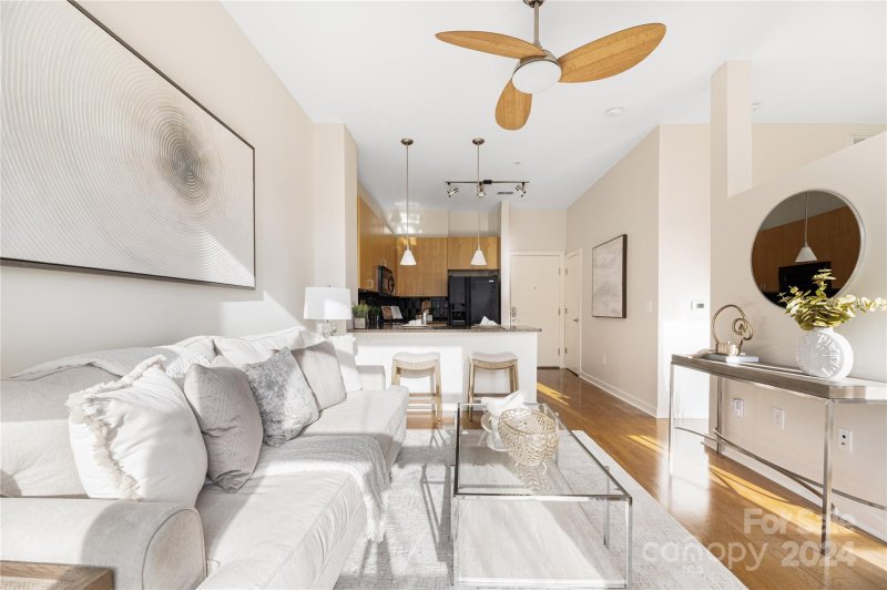 Property image 4 at 525 E 6th Street, Charlotte, NC 28202