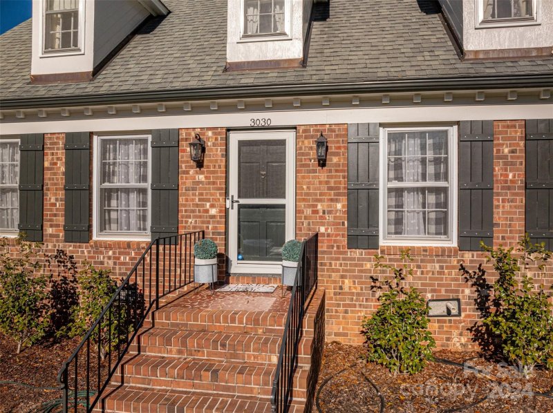 Property image 2 at 3030 Courtland Drive, Gastonia, NC 28056