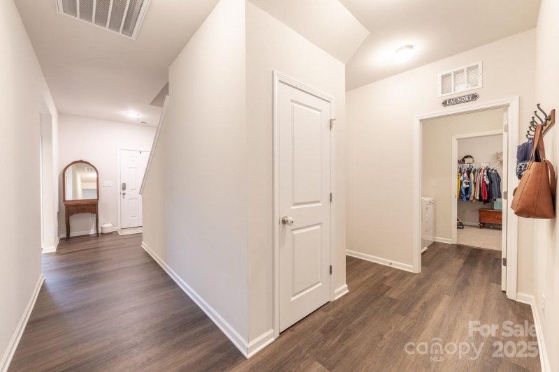 Property image 4 at 5120 Kings Pinnacle Drive, Kings Mountain, NC 28086